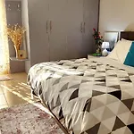 - Center Appartement Divjake