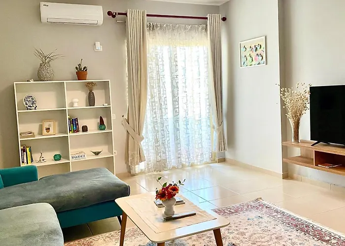 - Center Apartment Divjaka